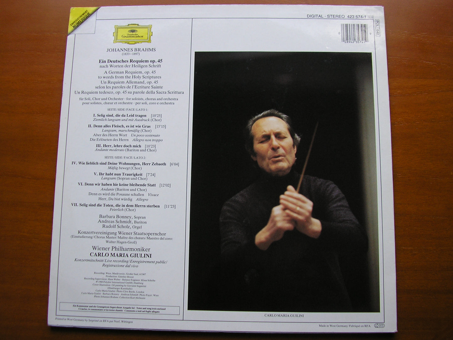 BRAHMS: A GERMAN REQUIEM SOLOISTS / VIENNA PHILHARMONIC / GIULINI 423 574