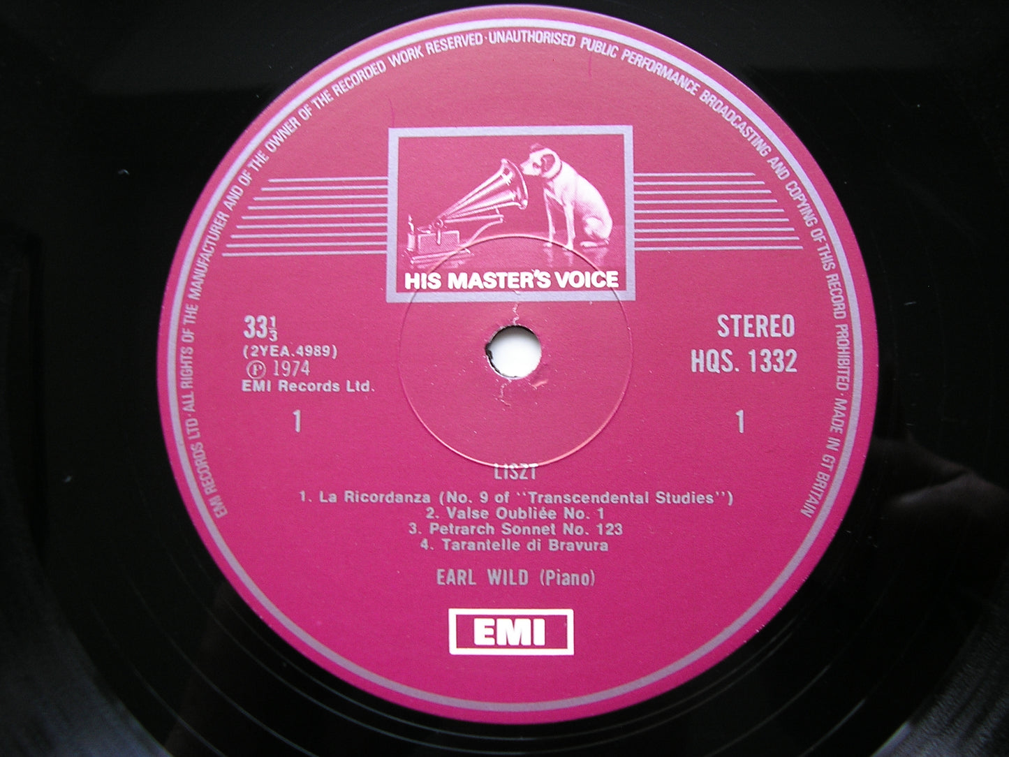 EARL WILD PLAYS LISZT: PIANO WORKS      EARL WILD     HQS 1332
