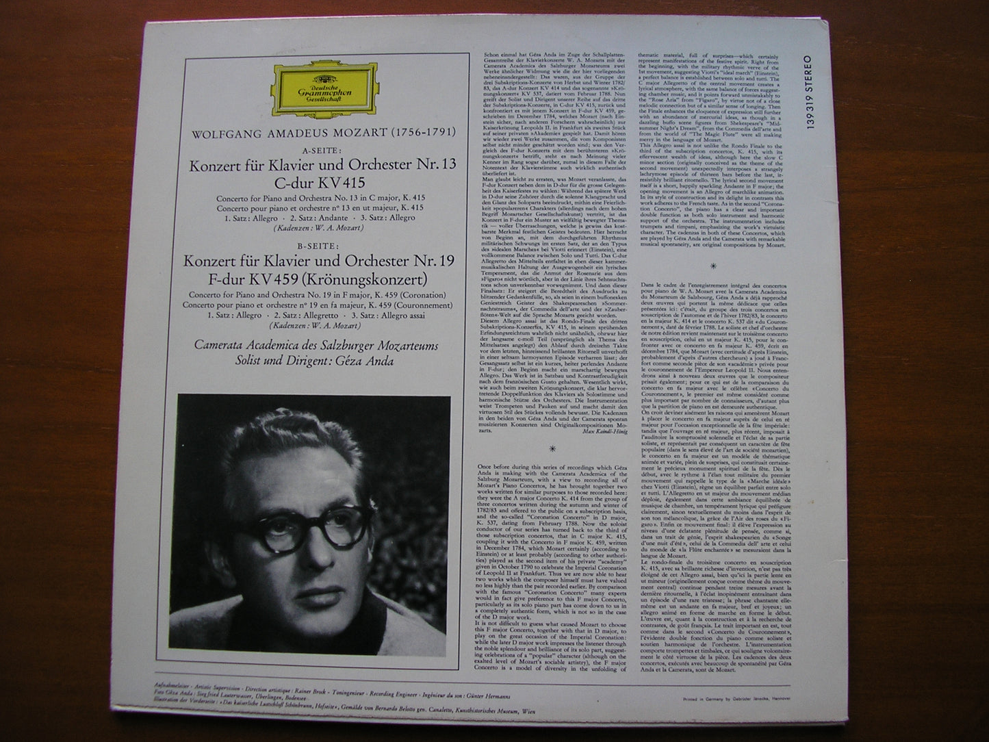 MOZART: PIANO CONCERTOS Nos. 13 & 19      GEZA ANDA / CAMERATA ACADEMICA DES SALZBURGER MOZARTEUMS    139 319
