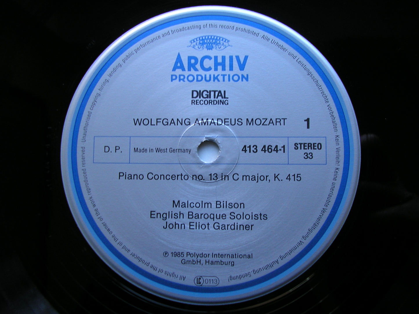 MOZART: PIANO CONCERTOS Nos. 13 & 15     BILSON / ENGLISH BAROQUE SOLOISTS / GARDINER     413 464