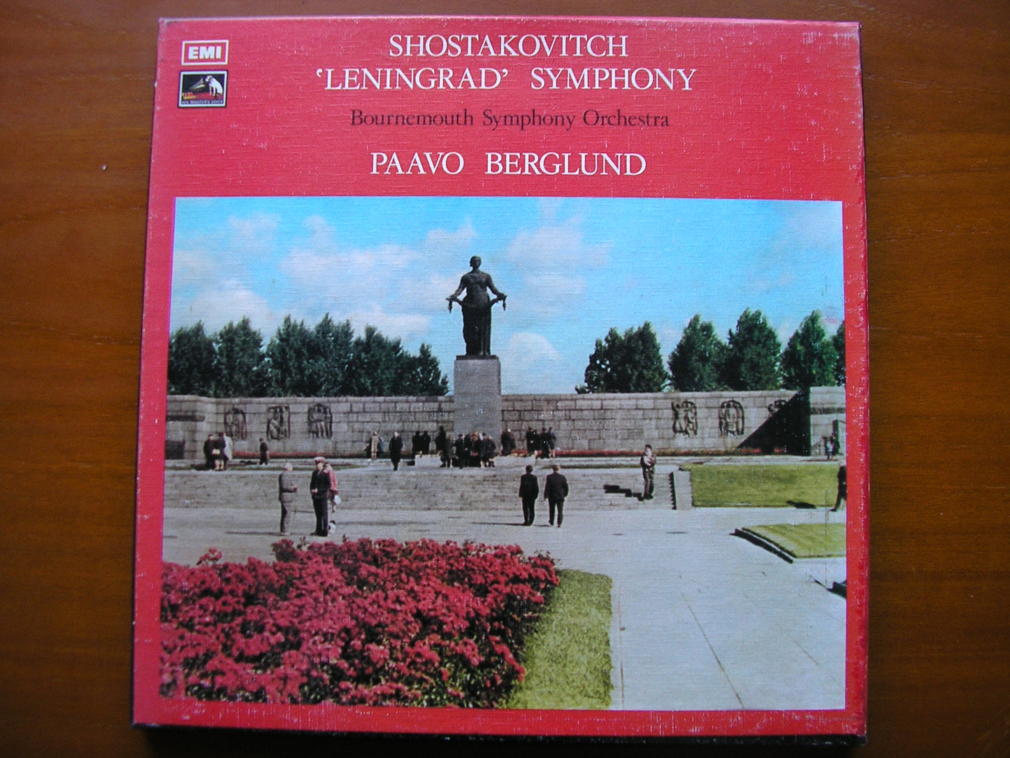 SHOSTAKOVICH: SYMPHONY No. 7 'Leningrad' BERGLUND / BOURNEMOUTH SYMPHONY ORCHESTRA SLS 897