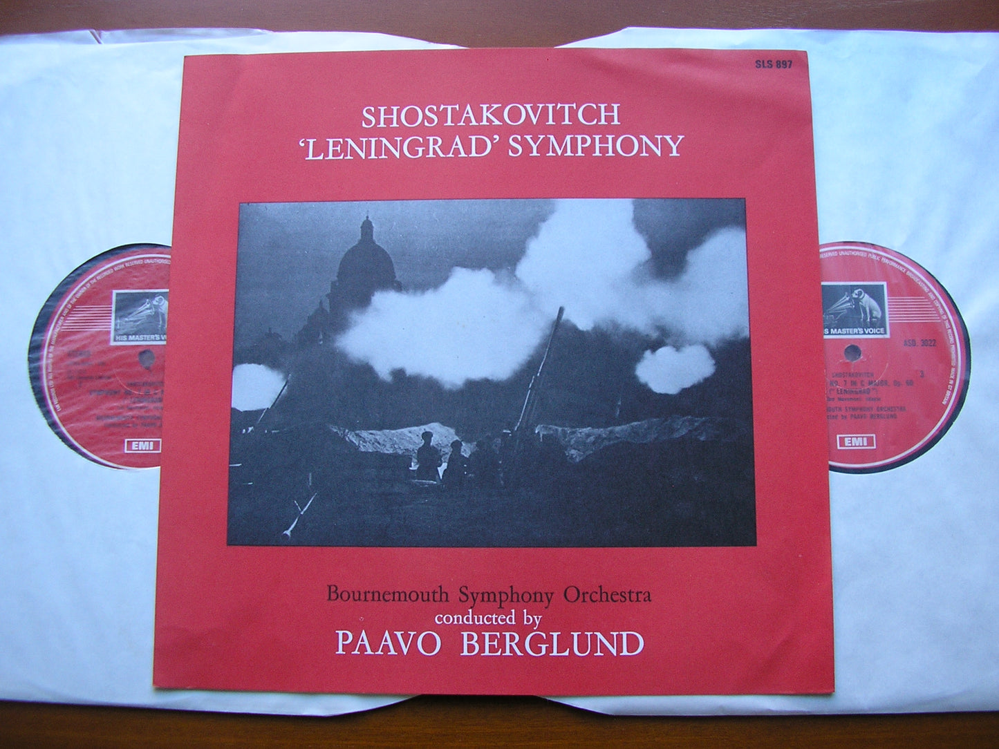 SHOSTAKOVICH: SYMPHONY No. 7 'Leningrad' BERGLUND / BOURNEMOUTH SYMPHONY ORCHESTRA SLS 897