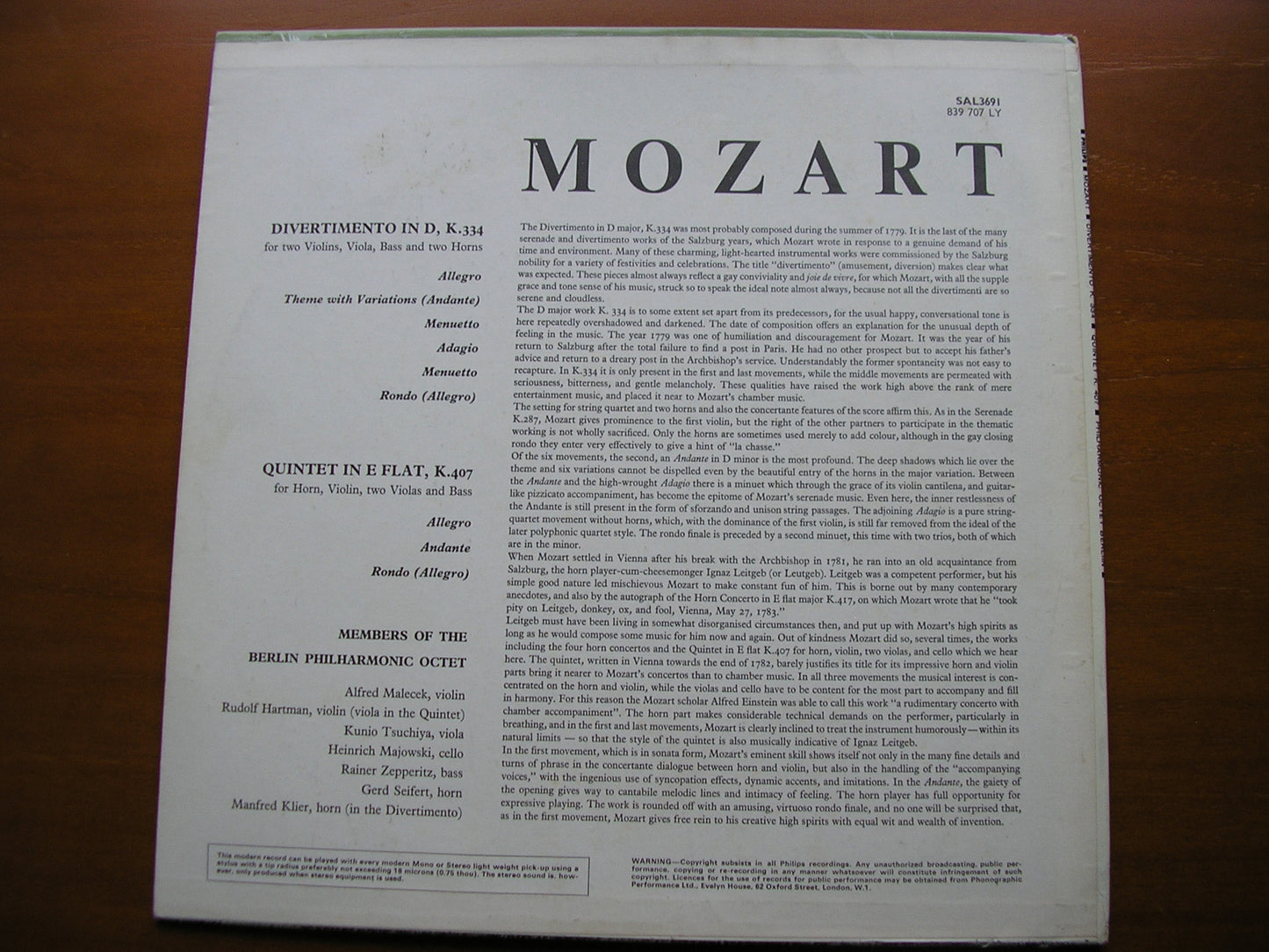 MOZART: DIVERTIMENTO K334 / QUINTET K407    BERLIN PHILHARMONIC OCTET     SAL 3691