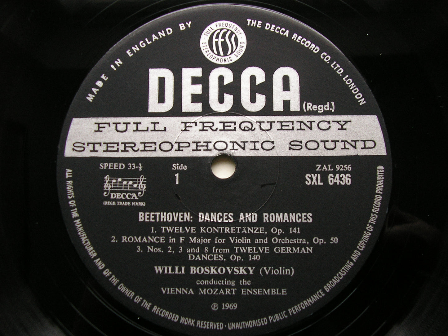 BEETHOVEN: DANCES & ROMANCES VIENNA MOZART ENSEMBLE / BOSKOVSKY SXL 6436
