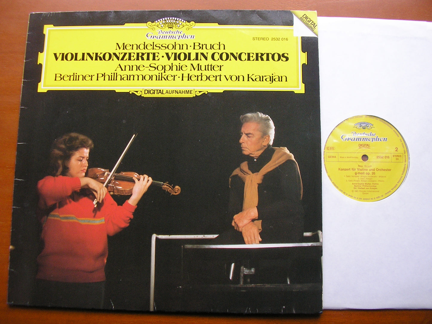 MENDELSSOHN & BRUCH: VIOLIN CONCERTOS MUTTER / BERLIN PHILHARMONIC ORCHESTRA / KARAJAN 2532 016