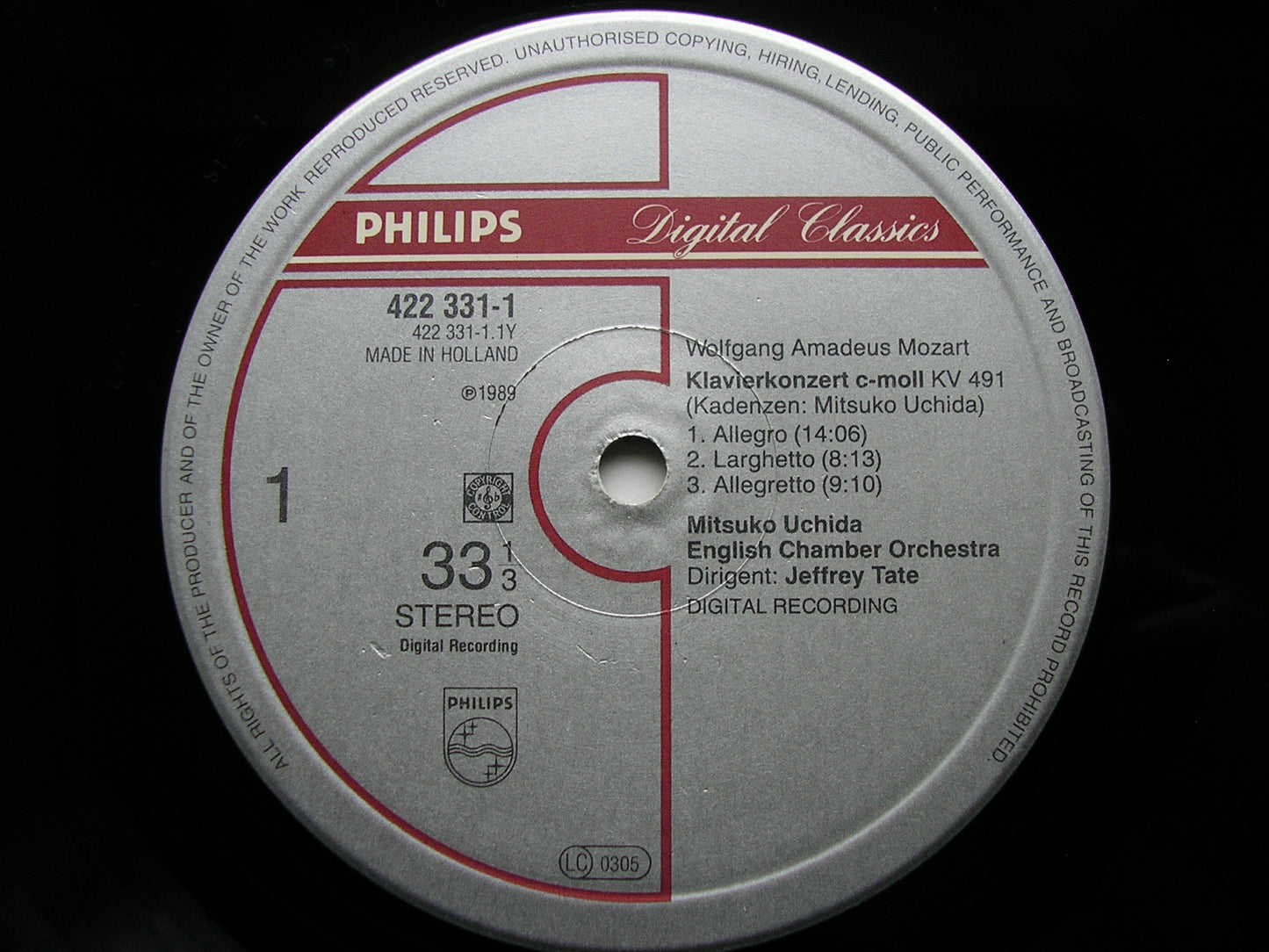 MOZART: PIANO CONCERTOS Nos. 24 & 25      UCHIDA / ENGLISH CHAMBER ORCHESTRA / JEFFREY TATE    422 331