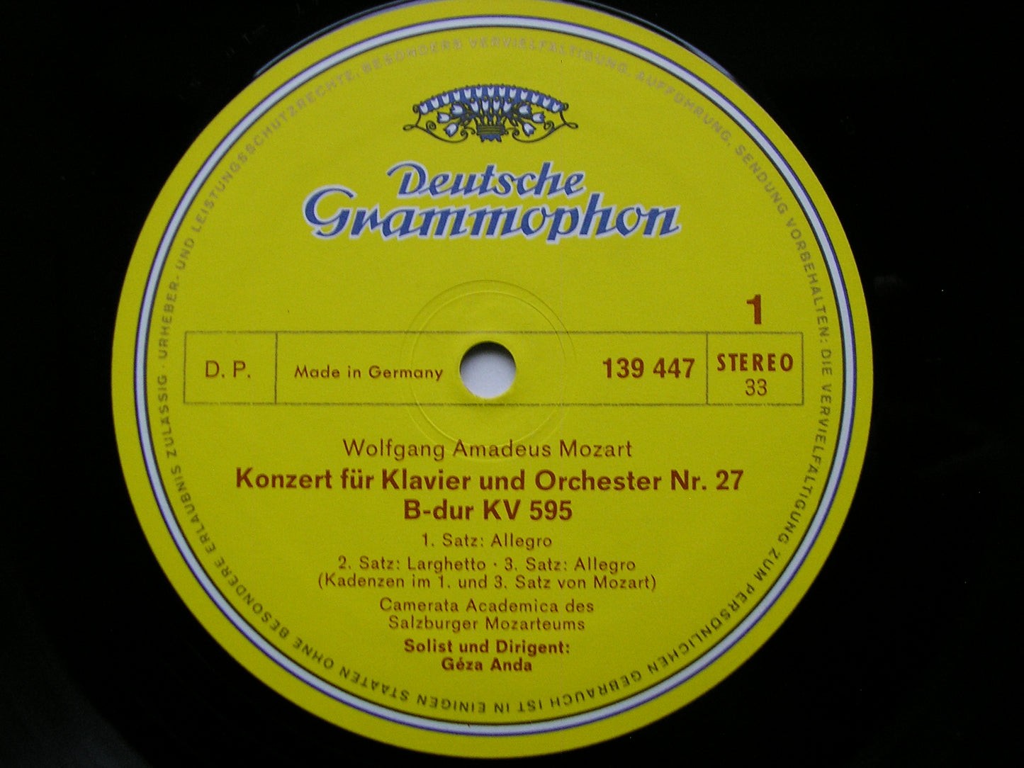 MOZART: PIANO CONCERTOS Nos. 27 & 1      GEZA ANDA / CAMERATA ACADEMICA DES SALBURGER MOZARTEUMS     139 447