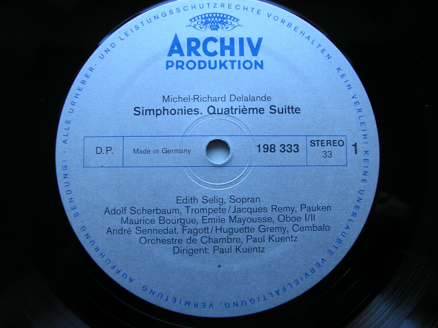 DELALANDE / MOURET: FANFARES & SIMPHONIES     PAUL KUENTZ CHAMBER ORCHESTRA / KUENTZ    198 333