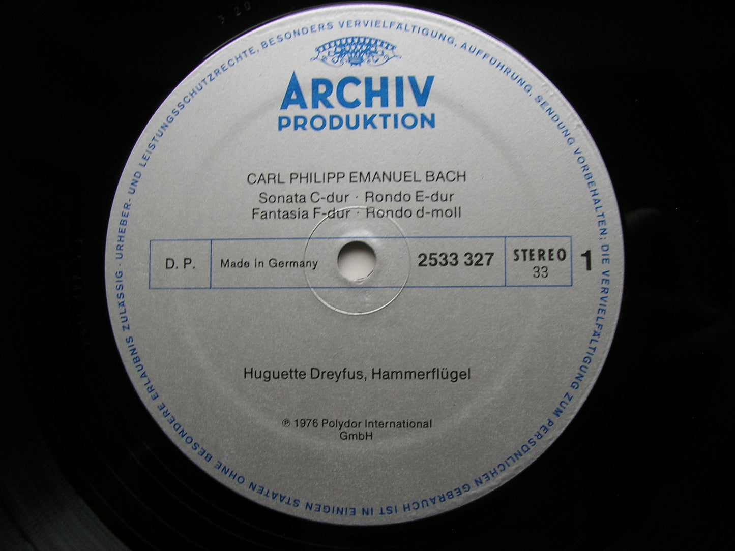C P E BACH: SONATAS / RONDOS / FANTASIAS FOR CONNOISSEURS & AMATEURS DREYFUS 2533 327