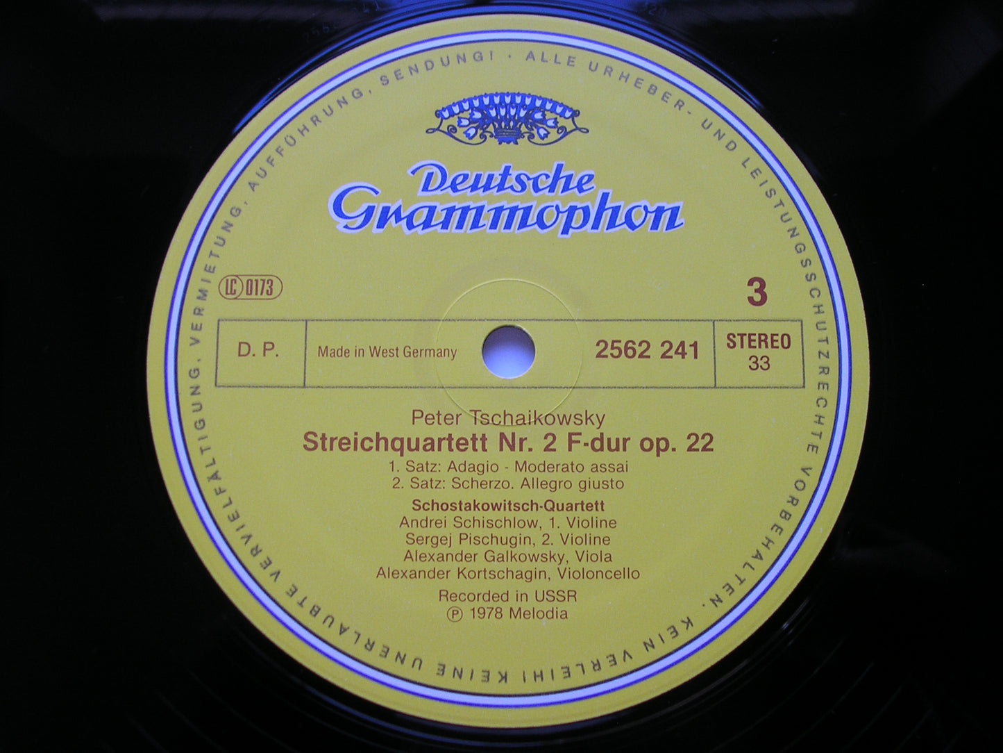 TCHAIKOVSKY: THE STRING QUARTETS THE SHOSTAKOVICH QUARTET 3 LP 2740 236