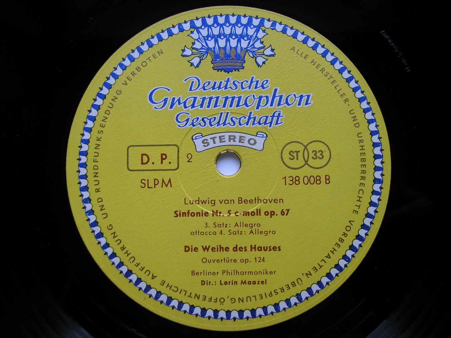 BEETHOVEN: SYMPHONY No. 5 / OVERTURE Consecration of the House     MAAZEL / BERLIN PHILHARMONIC    138 008