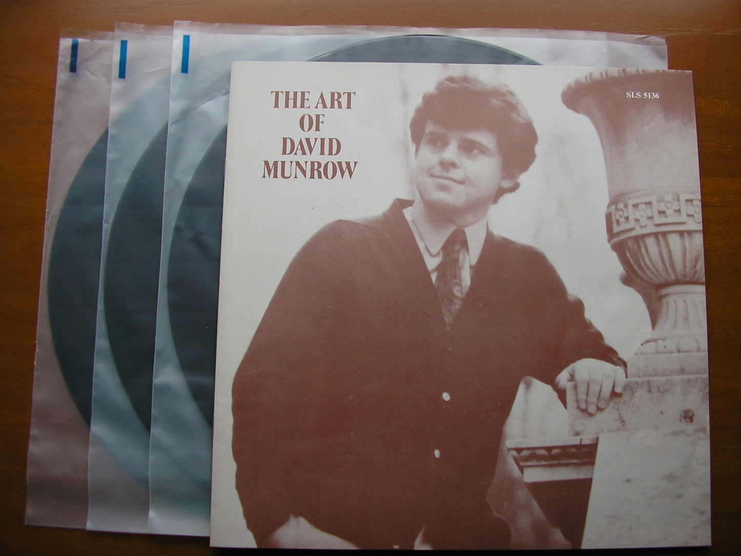 THE ART OF DAVID MUNROW: A conspectus of his career across 5 years of recordings with EMI       3 LP      SLS 5136