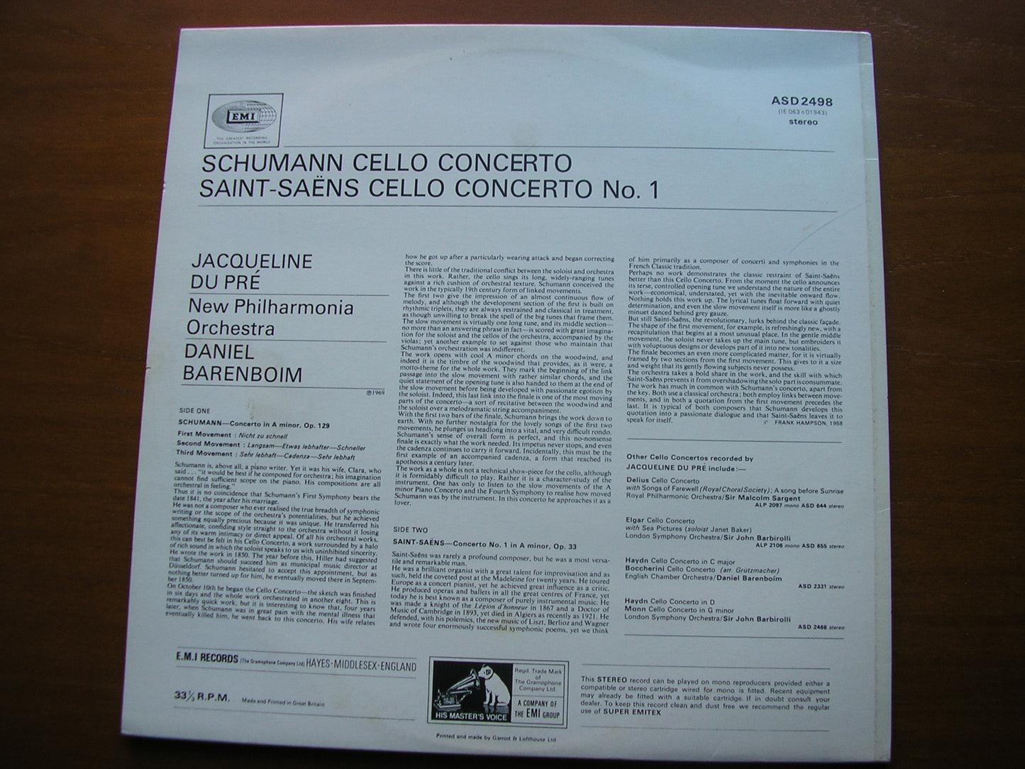 SCHUMANN & SAINT-SAENS: CELLO CONCERTOS    DU PRE / NEW PHILHARMONIA / DANIEL BARENBOIM    ASD 2498