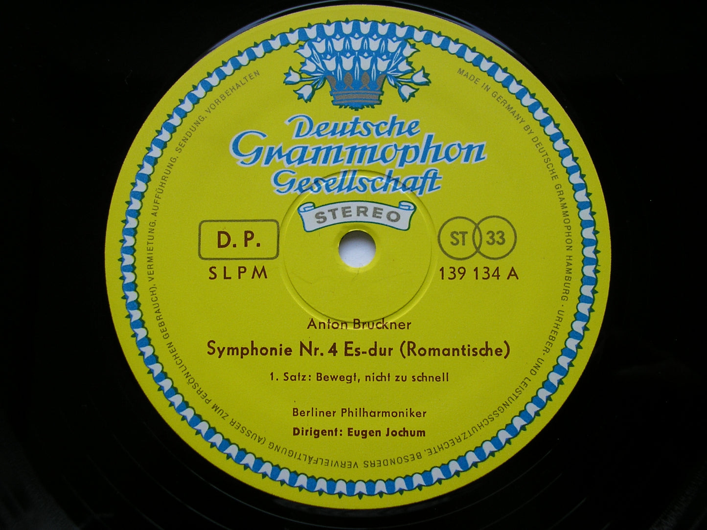 BRUCKNER: SYMPHONY No. 4 'Romantic' / FIVE MOTETS       JOCHUM / BAVARIAN RADIO SYMPHONY     139 134 / 5