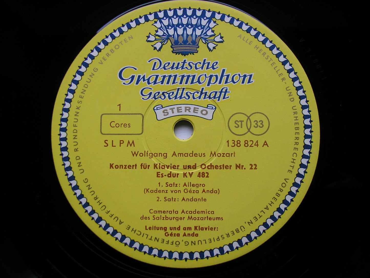 MOZART: PIANO CONCERTOS Nos. 6 & 22 ANDA / CAMERATA ACADEMICA 138 824