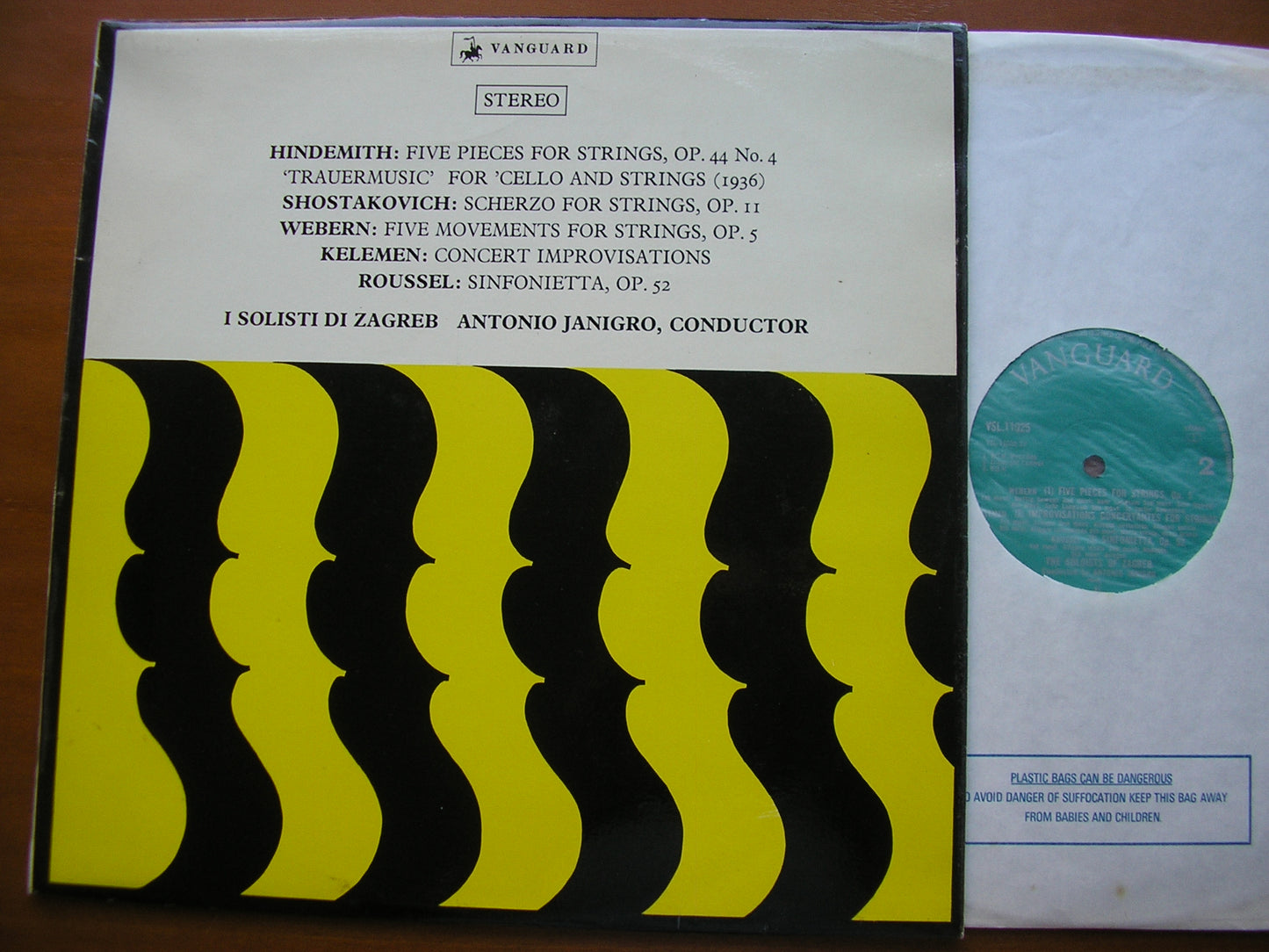 HINDEMITH / SHOSTAKOVICH / WEBERN / ROUSSEL / KELEMEN: MUSIC FOR STRINGS     I SOLOISTI DI ZAGREB / JANIGRO     VSL 11025