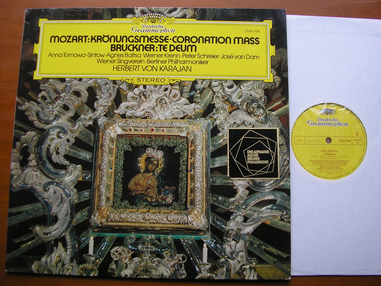 BRUCKNER: TE DEUM / MOZART: CORONATION MASS SOLOISTS / BERLIN PHILHARMONIC / KARAJAN 2530 704