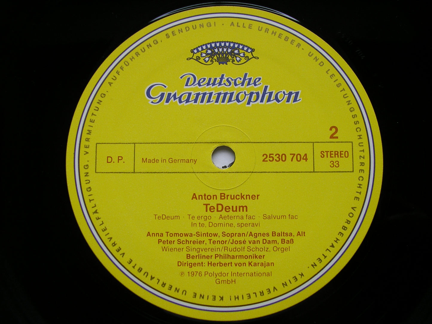 BRUCKNER: TE DEUM / MOZART: CORONATION MASS SOLOISTS / BERLIN PHILHARMONIC / KARAJAN 2530 704
