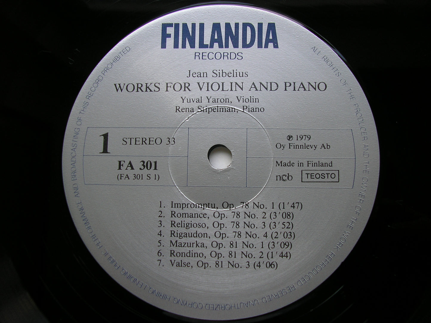 SIBELIUS: MUSIC FOR VIOLIN & PIANO       YARON / STIPELMAN      FA 301