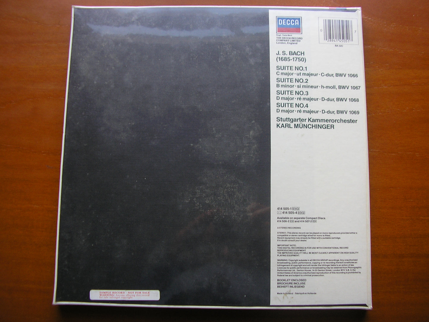 BACH: FOUR ORCHESTRAL SUITES BWV 1066 - 1069    MUNCHINGER / STUTTGART CHAMBER ORCHESTRA   414 505