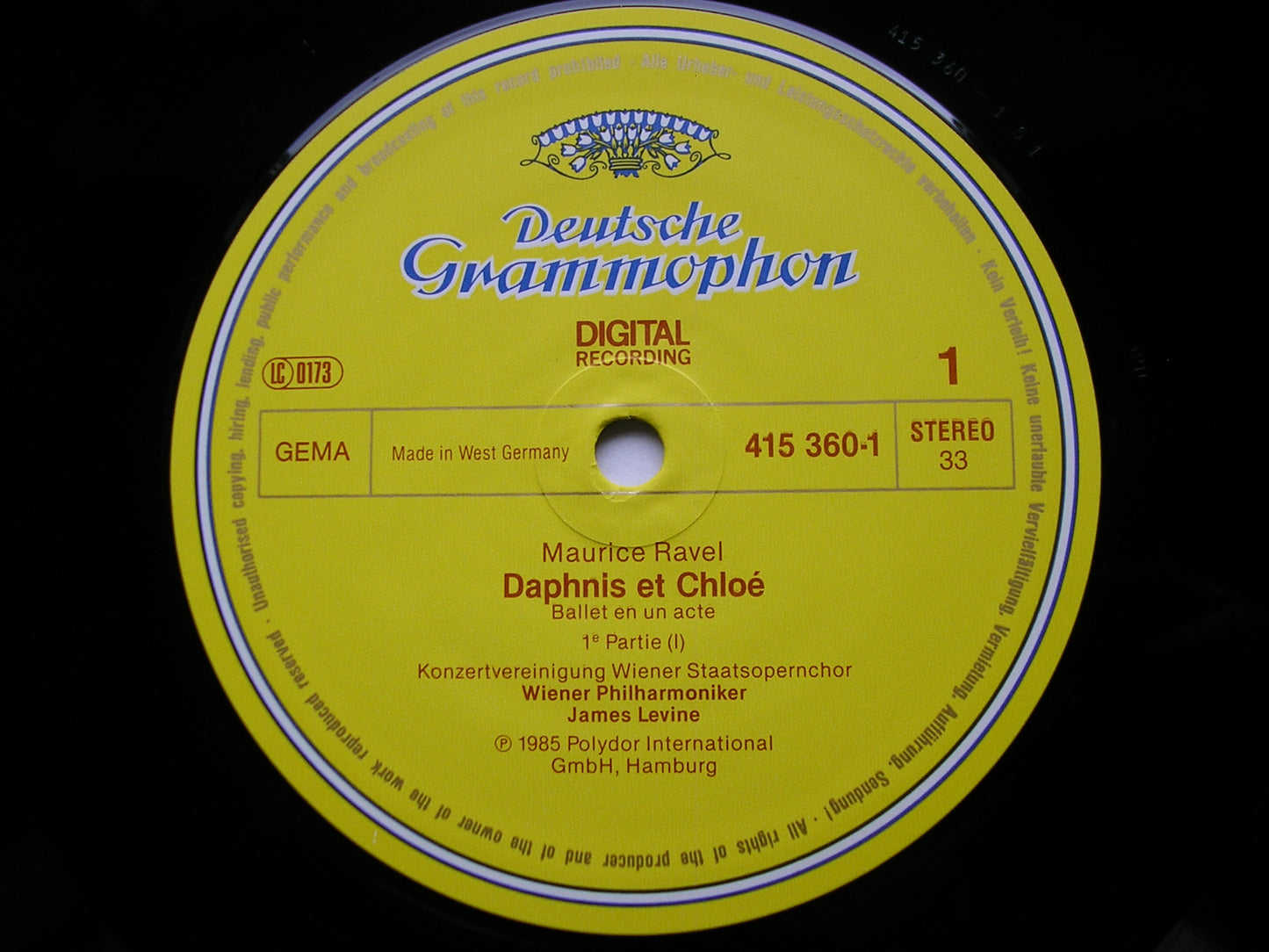 RAVEL: DAPHNIS & CHLOE     LEVINE / VIENNA PHILHARMONIC     415 360