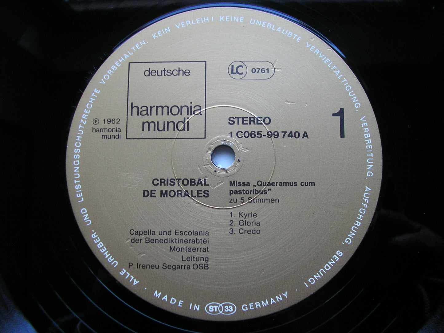 DE MORALES: MISSA QUAERAMUS CUM PASTORIBUS    CAPELLA & ESCOLANIA MONTSERRAT / SEGARRA    065 99 740