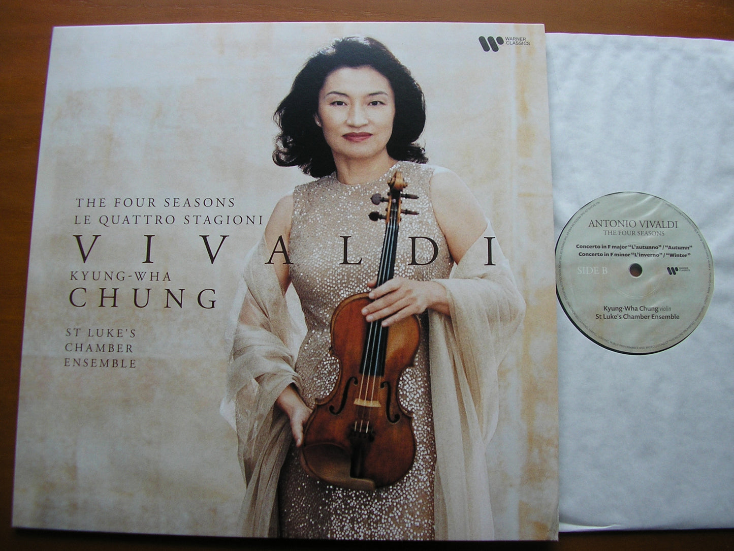 VIVALDI: THE FOUR SEASONS     KYUNG-WHA CHUNG / SAINT LUKE'S CHAMBER ENSEMBLE     0190296733802