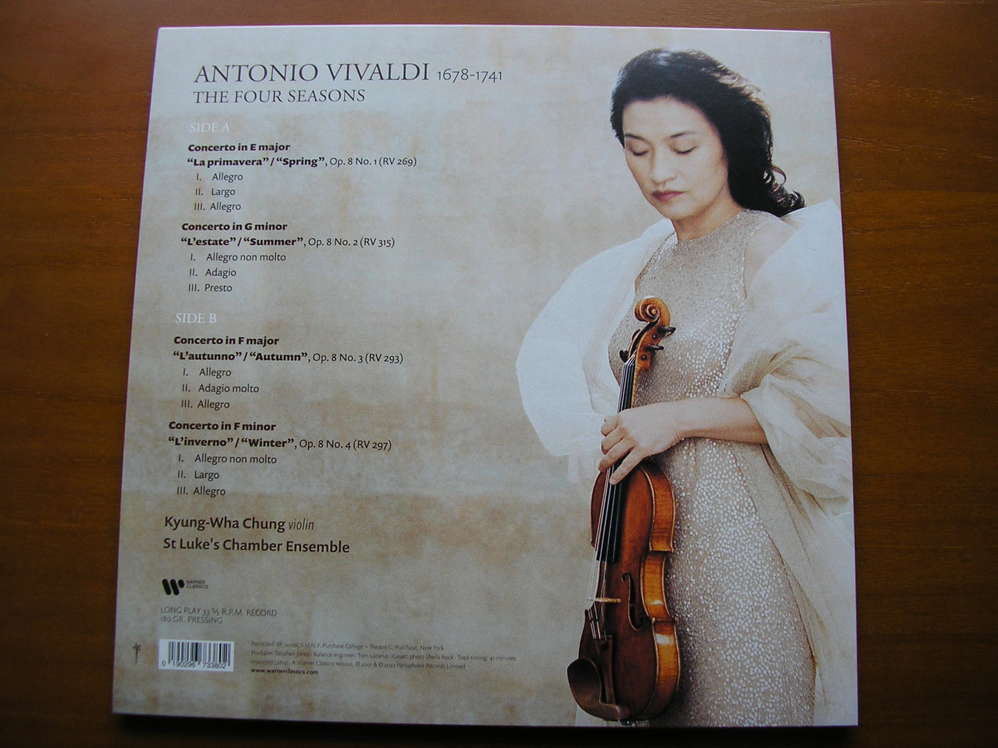 VIVALDI: THE FOUR SEASONS     KYUNG-WHA CHUNG / SAINT LUKE'S CHAMBER ENSEMBLE     0190296733802