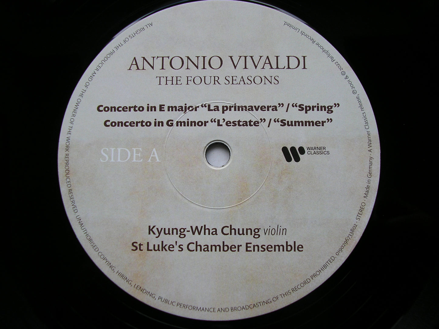 VIVALDI: THE FOUR SEASONS     KYUNG-WHA CHUNG / SAINT LUKE'S CHAMBER ENSEMBLE     0190296733802