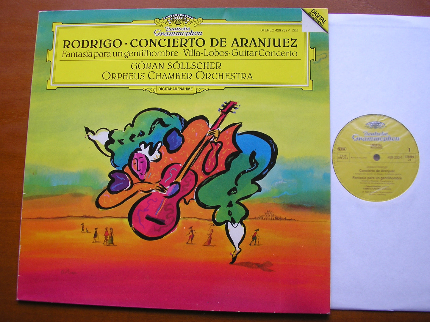 RODRIGO: CONCIERTO DE ARANJUEZ / FANTASIA PARA UN GENTILHOMBRE / VILLA-LOBOS: GUITAR CONCERTO      SOLLSCHER / ORPHEUS CHAMBER ORCHESTRA     429 232