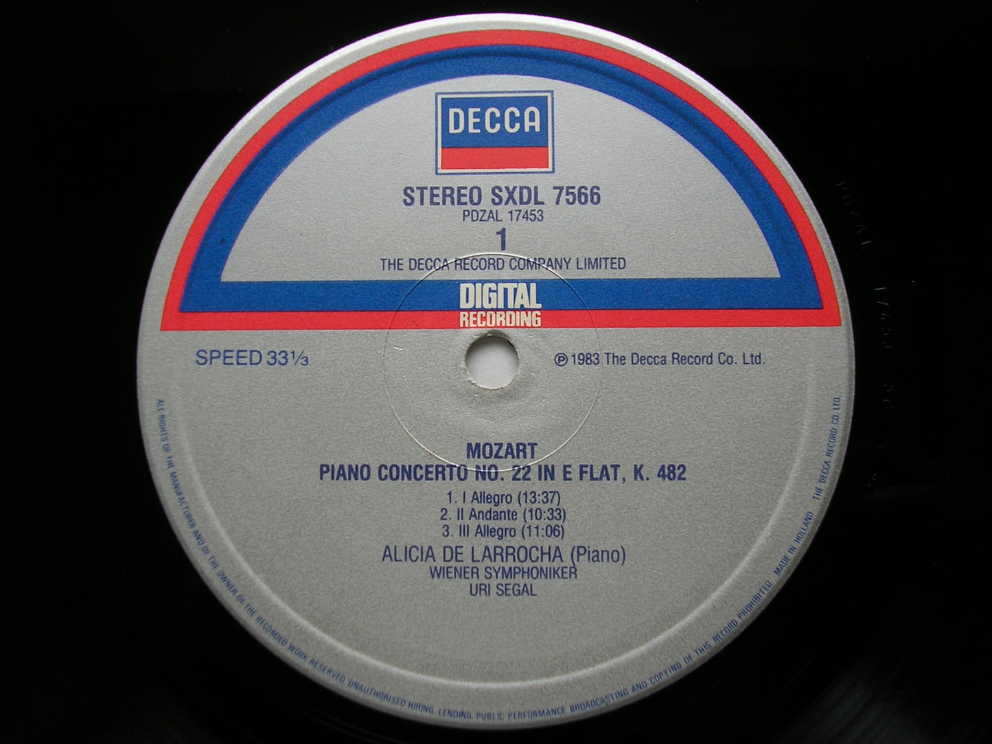 MOZART: PIANO CONCERTOS Nos. 22 & 19      DE LARROCHA / VIENNA SYMPHONY / SEGAL     SXDL 7566