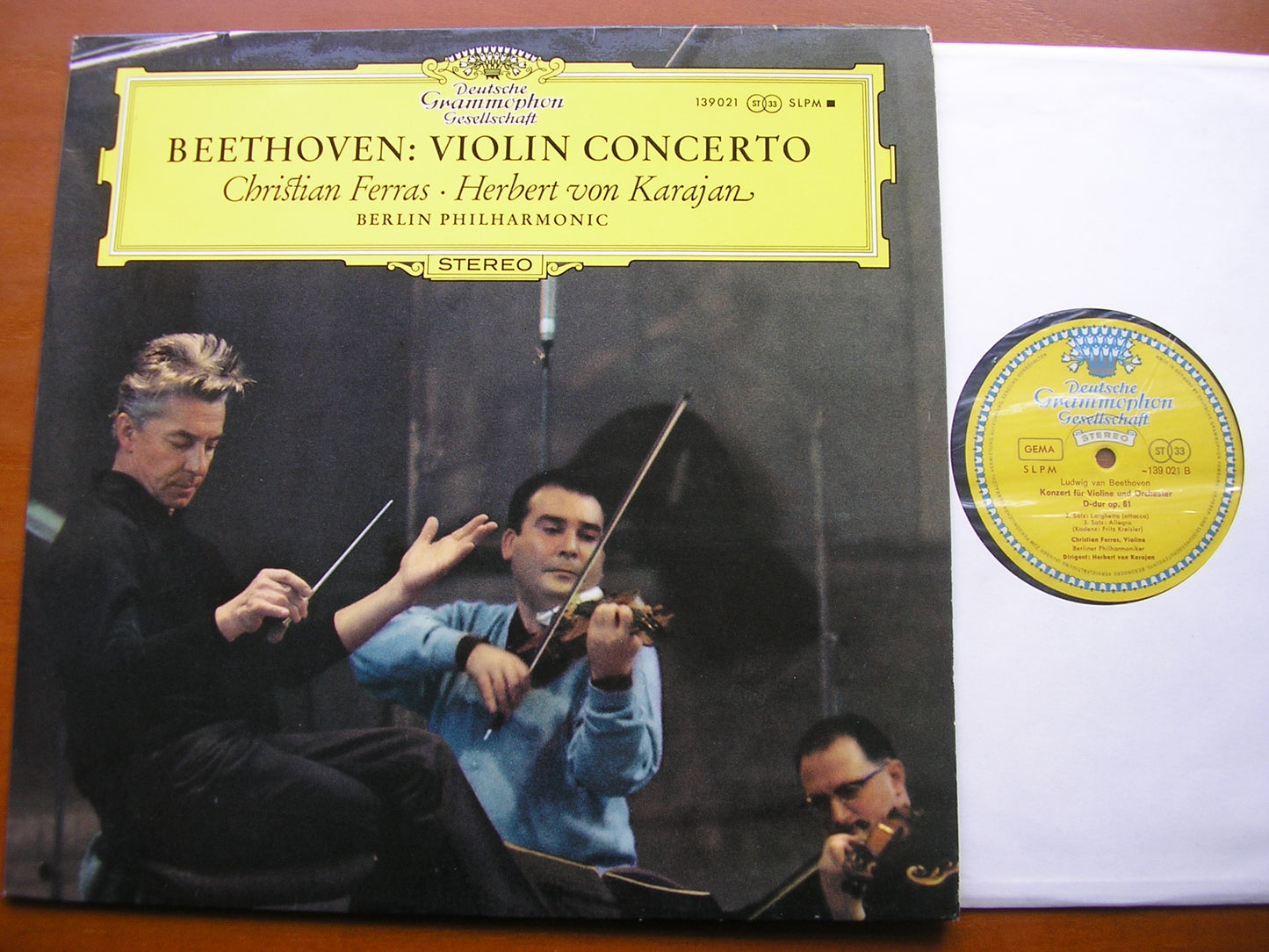 BEETHOVEN: VIOLIN CONCERTO     FERRAS / BERLIN PHILHARMONIC / KARAJAN     139 021