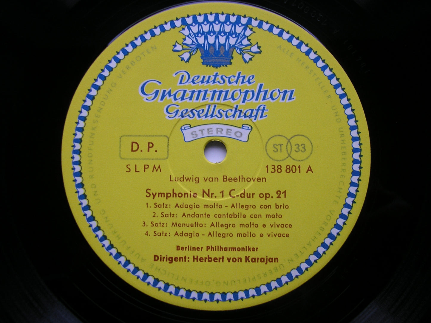 BEETHOVEN: SYMPHONIES Nos. 1 & 2 KARAJAN / BERLIN PHILHARMONIC 138 801