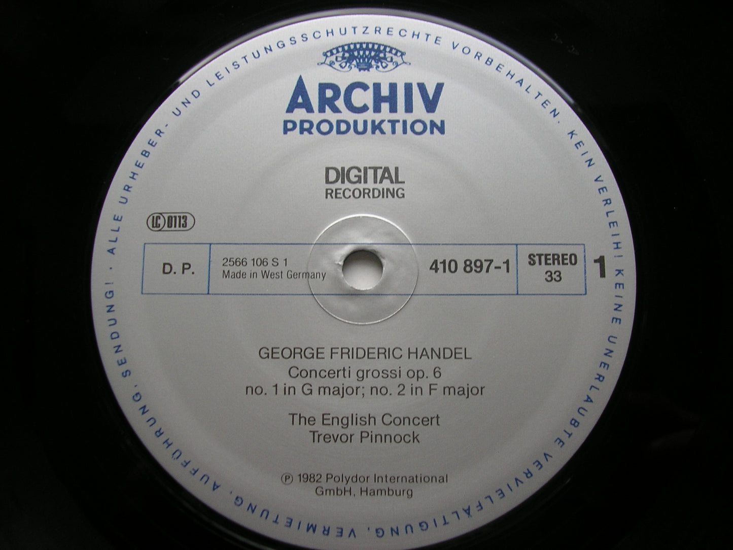 HANDEL: CONCERTI GROSSI Op. 6 Nos. 1 - 4 THE ENGLISH CONCERT / PINNOCK 410 897