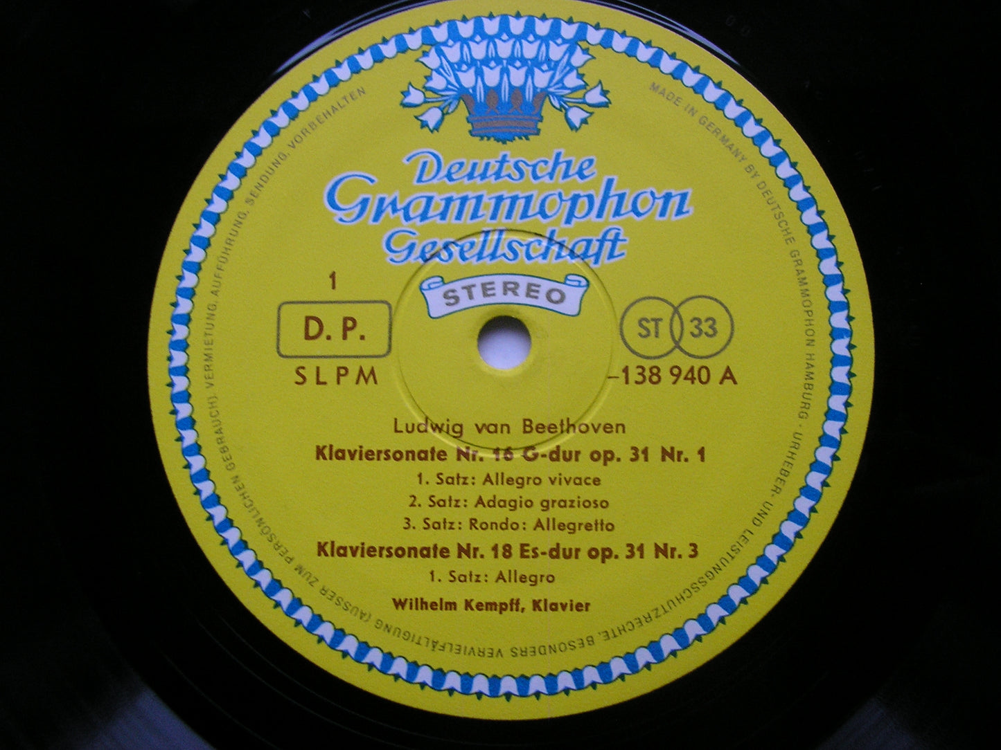 BEETHOVEN: PIANO SONATAS Nos. 16 / 18 / 22       KEMPFF        138 940