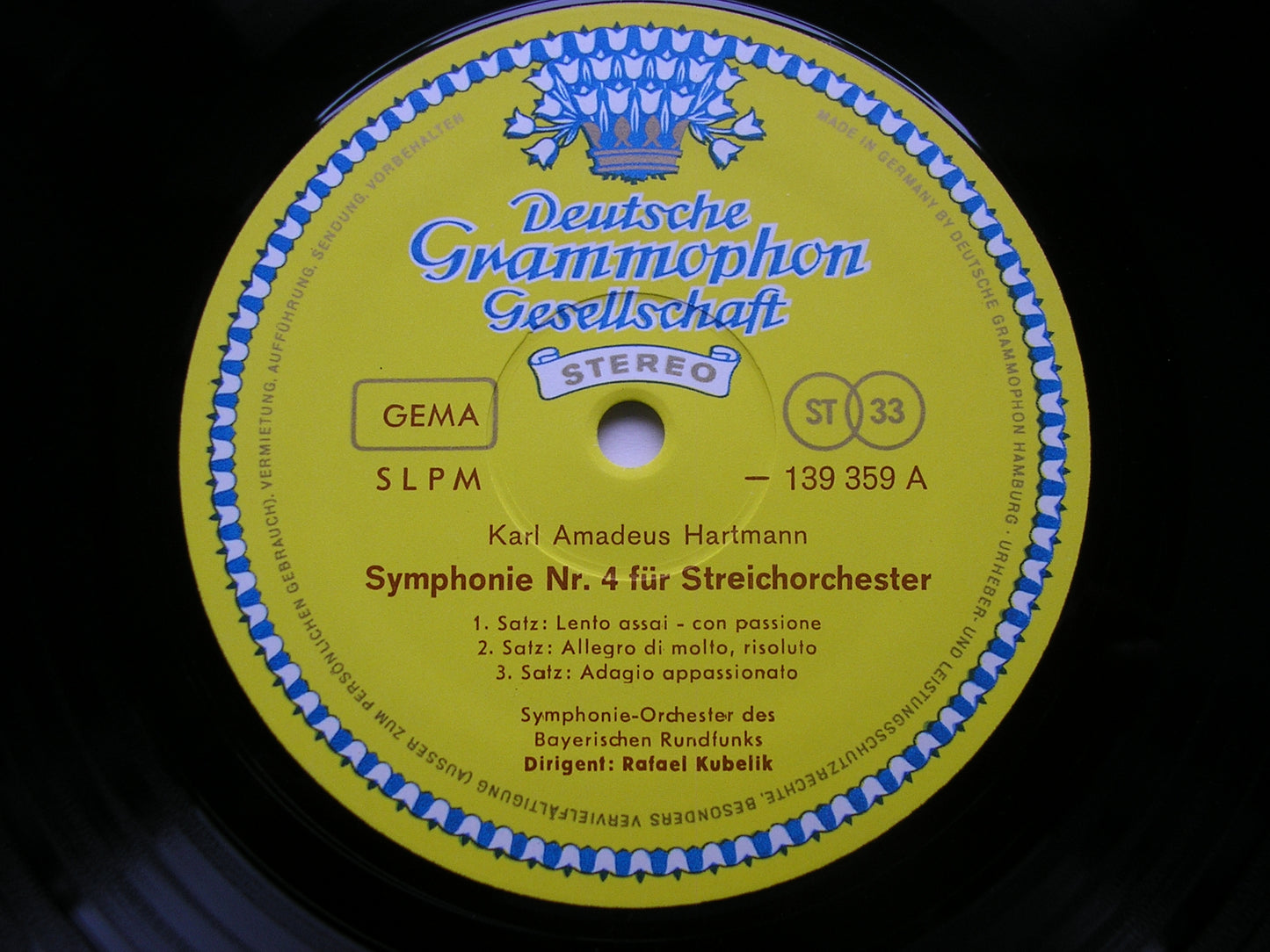 HARTMANN: SYMPHONIES Nos. 4 & 8 KUBELIK / BAVARIAN RADIO SYMPHONY 139 359