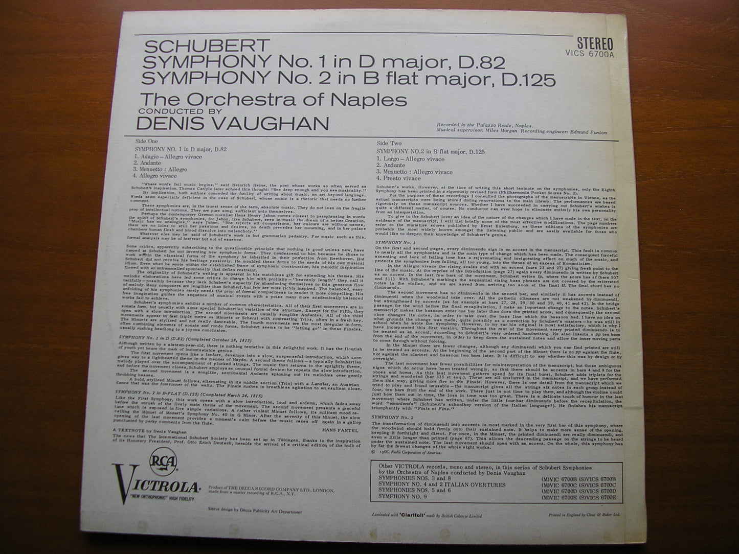 SCHUBERT: SYMPHONIES Nos. 1 & 2     VAUGHAN / ORCHESTRA OF NAPLES     VICS 6700A