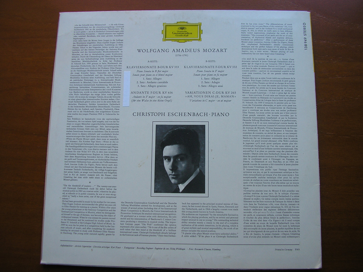 MOZART: PIANO SONATAS K332 & K333 / ANDANTE K616 / VARIATIONS K265 ESCHENBACH 138 949