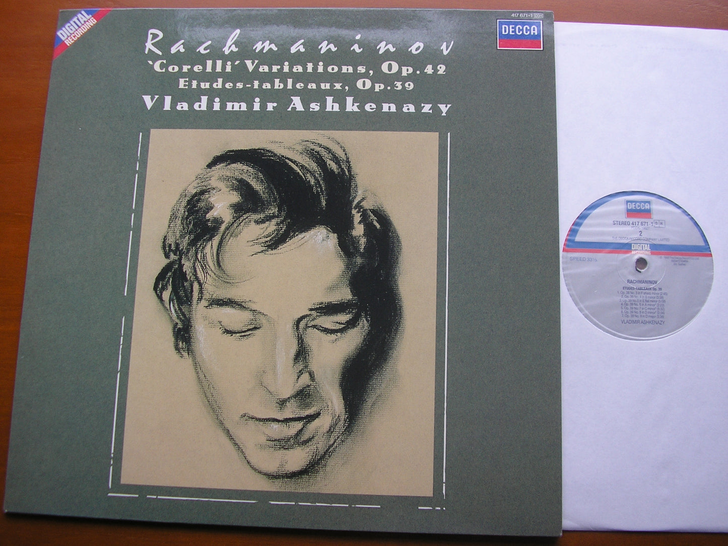 RACHMANINOV: CORELLI VARIATIONS / ETUDES-TABLEAUX Op. 39     VLADIMIR ASHKENAZY      417 671