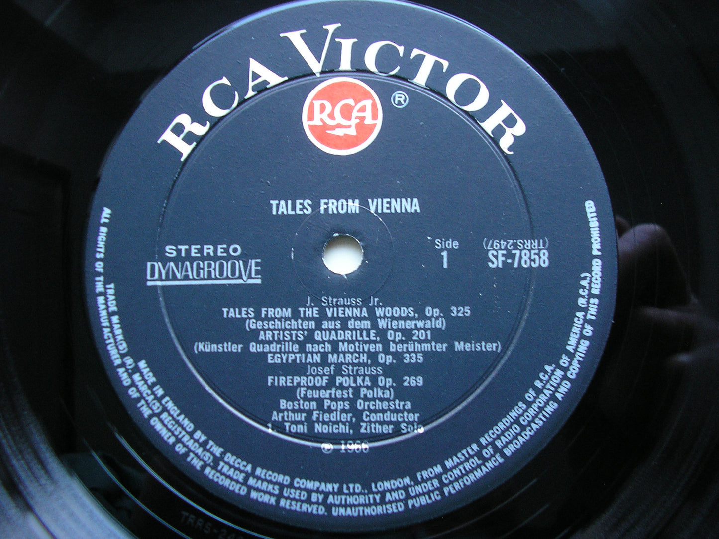 TALES FROM VIENNA: JOHANN & JOSEF STRAUSS FIEDLER / BOSTON POPS SF 7858