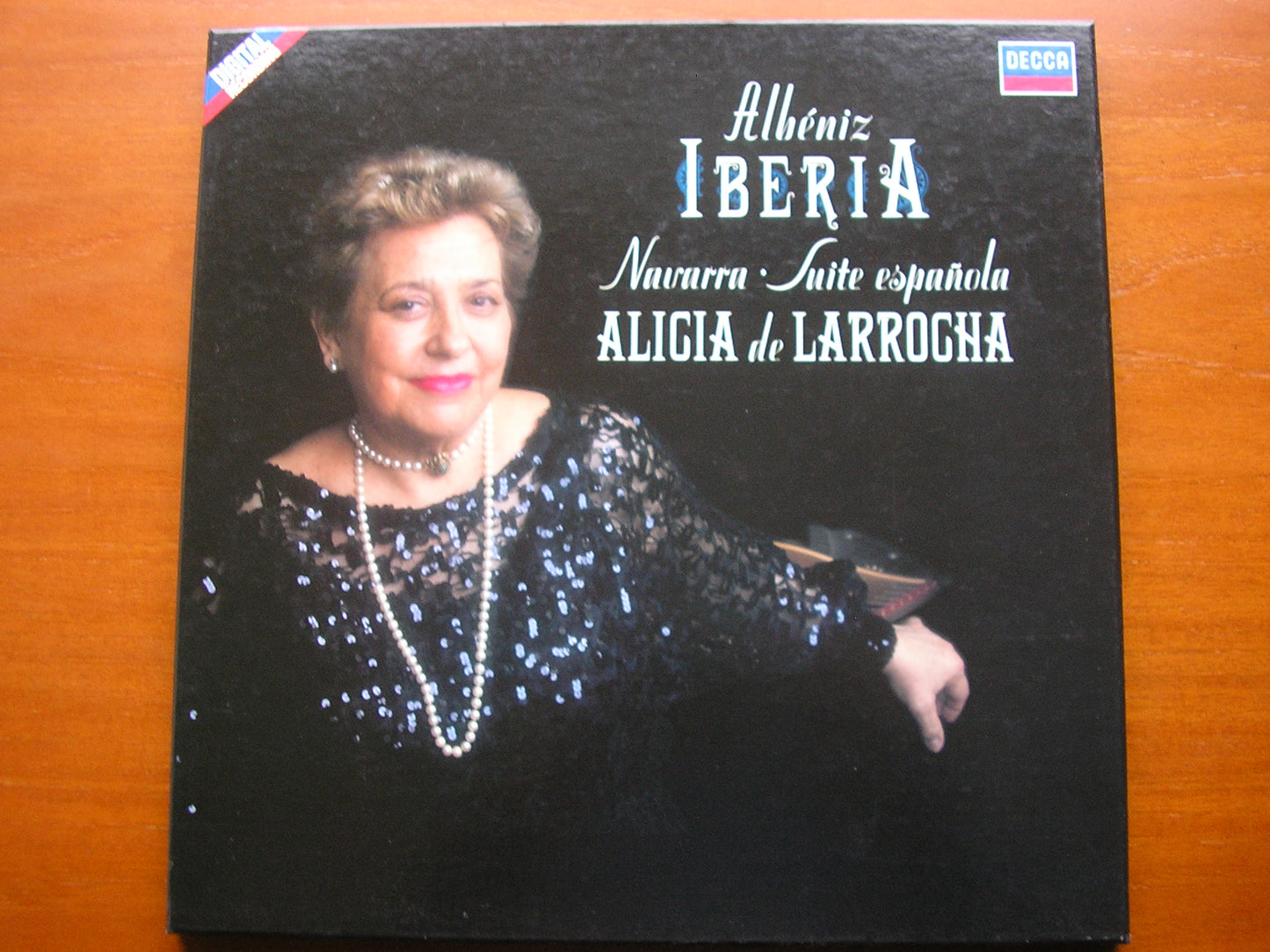ALBENIZ: IBERIA / NAVARRA / SUITE ESPANOLA    ALICIA DE LARROCHA    417 887