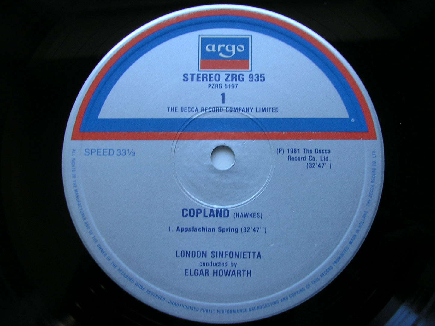 COPLAND: APPALACHIAN SPRING / MUSIC FOR MOVIES    HOWARTH / LONDON SINFONIETTA    ZRG 935
