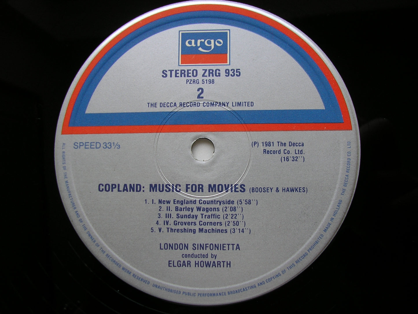 COPLAND: APPALACHIAN SPRING / MUSIC FOR MOVIES    HOWARTH / LONDON SINFONIETTA    ZRG 935
