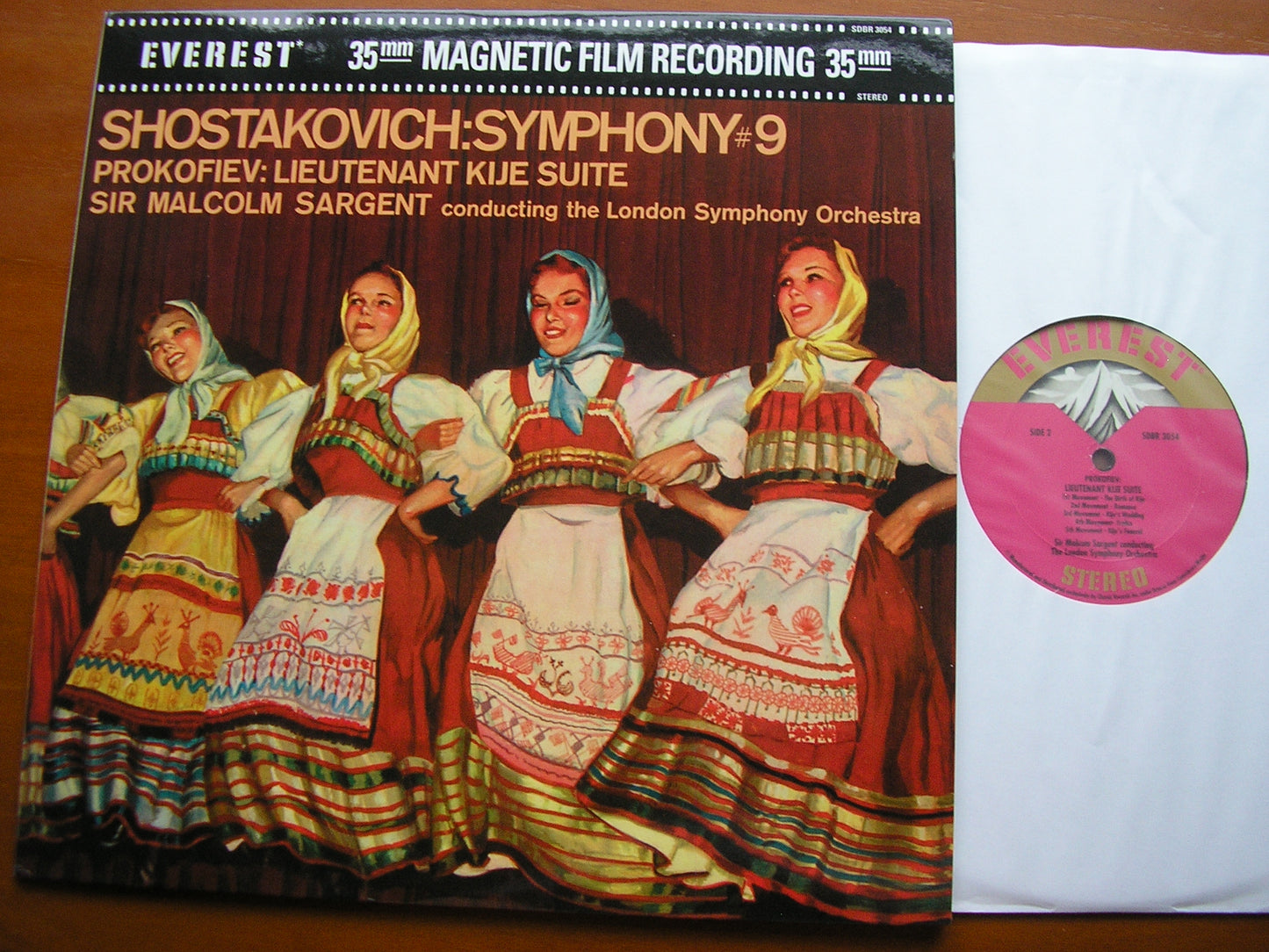 SHOSTAKOVICH: SYMPHONY No. 9 / PROKOFIEV: LIEUTENANT KIJE Suite     SARGENT / LONDON SYMPHONY    SDBR 3054
