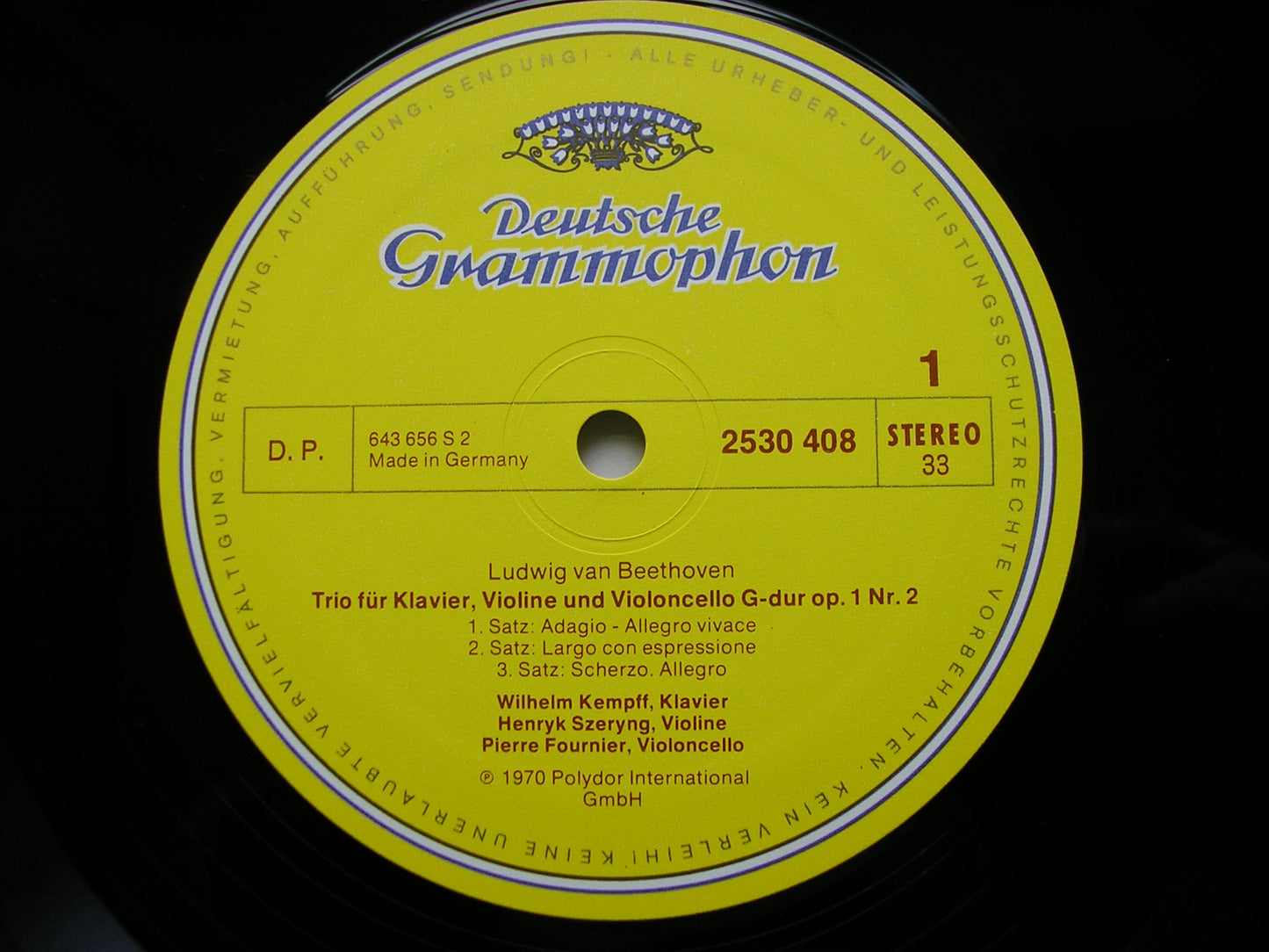 BEETHOVEN: PIANO TRIO in G / TRIO FOR CLARINET / PIANO / CELLO     KEMPFF / FOURNIER / SZERYNG / LEISTER     2530 408