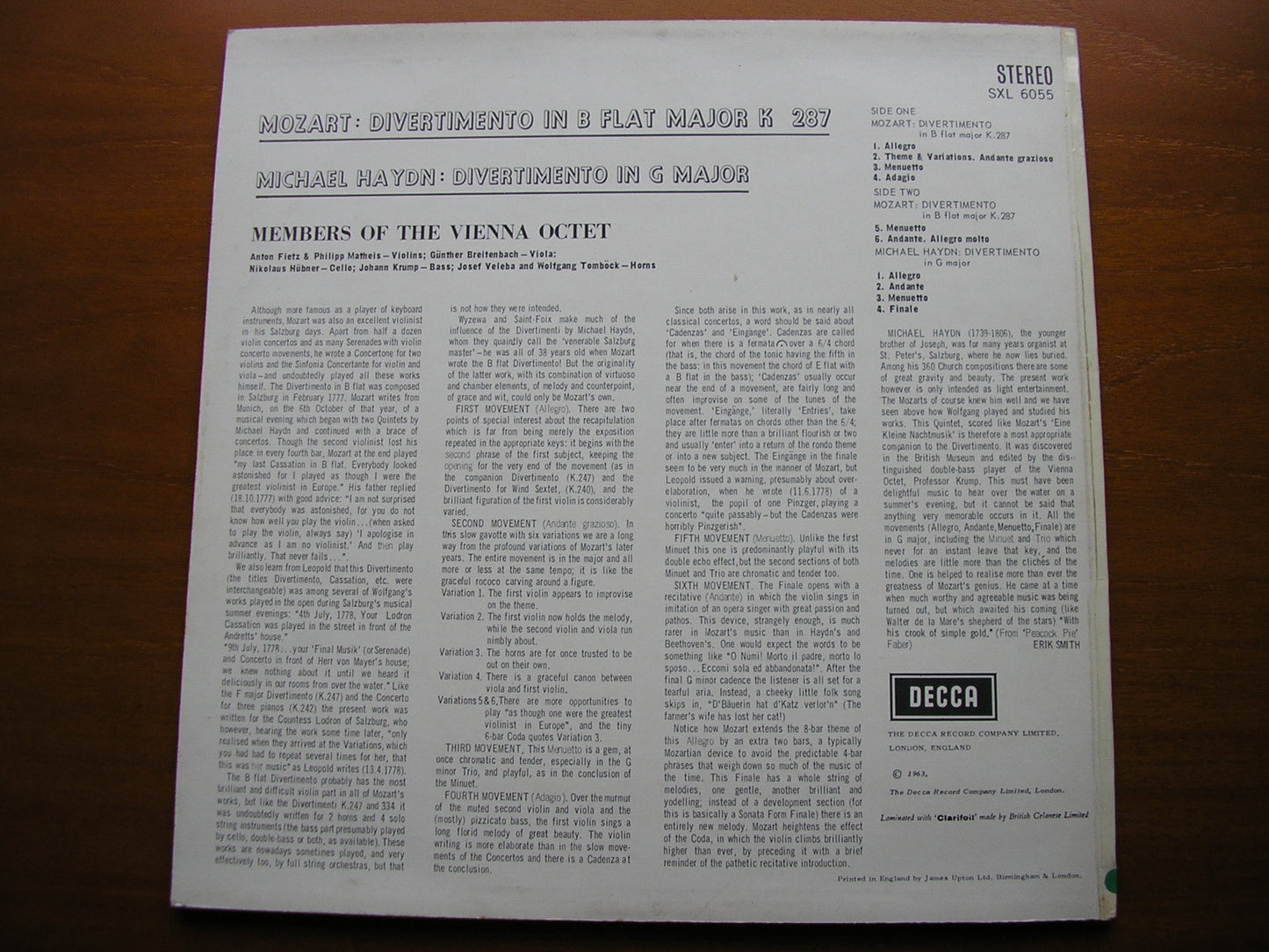 MOZART: DIVERTIMENTO K287 / MICHAEL HAYDN: DIVERTIMENTO in G    MEMBERS OF THE VIENNA OCTET    SXL 6055