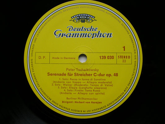 TCHAIKOVSKY: SERENADE FOR STRINGS / NUTCRACKER Suite    KARAJAN /BERLIN PHILHARMONIC    139 030