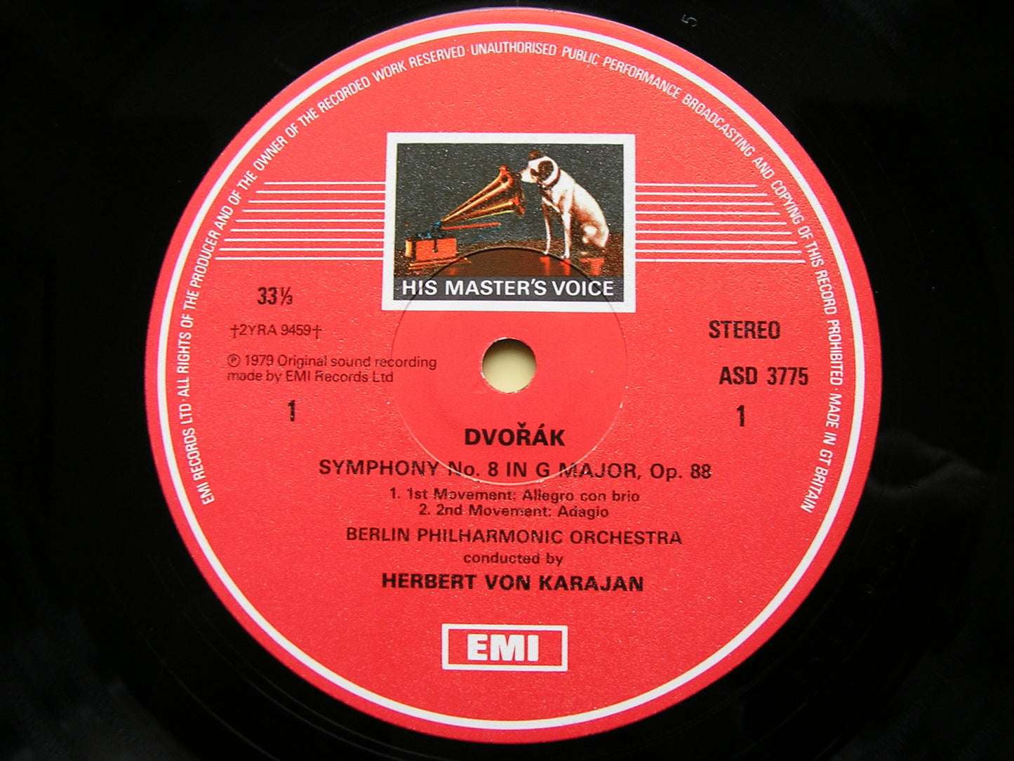 DVORAK: SYMPHONY No. 8 / SLAVONIC DANCE     KARAJAN / BERLIN PHILHARMONIC   ASD 3775