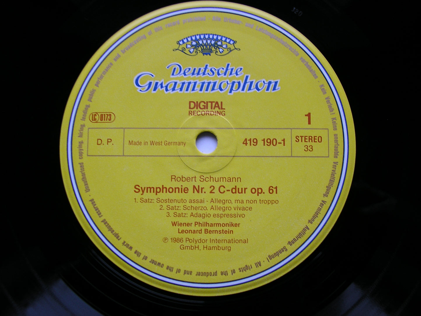 SCHUMANN: THE SYMPHONIES / PIANO CONCERTO / CELLO CONCERTO    MAISKY / FRANTZ / VIENNA PHILHARMONIC / BERNSTEIN   3 DG