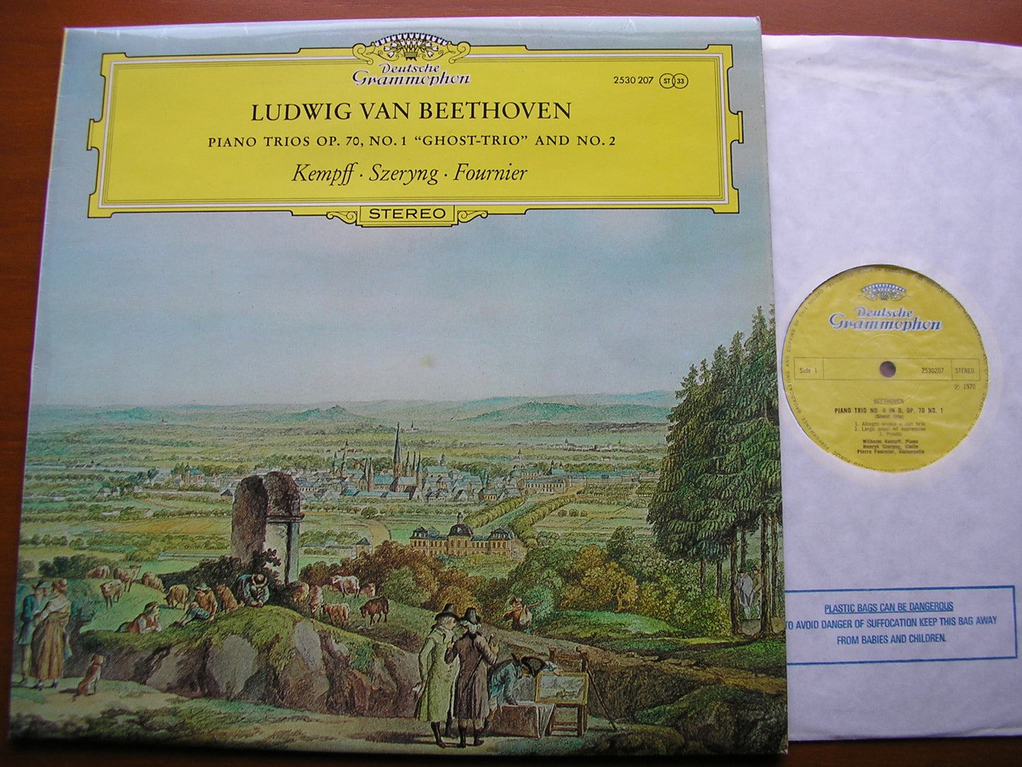 BEETHOVEN: PIANO TRIO 'Ghost'   KEMPFF / SZERYNG / FOURNIER    2530 207